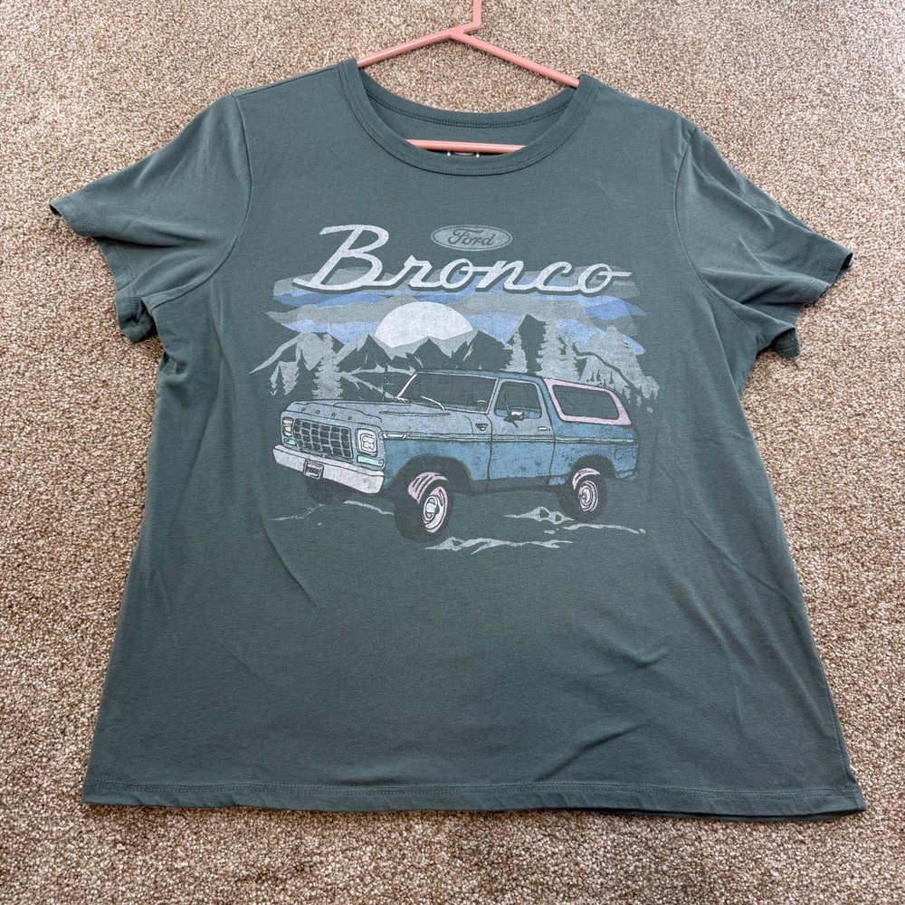 Ford Bronco Graphic T-Shirt Womens Large Green Crew Neck Driving Fall Cars Truck